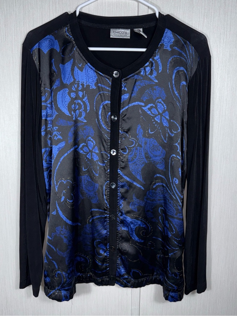 Chicos Travelers Cardigan 2 L 12 14 Black Blue Gold Floral Satin Front Blouse